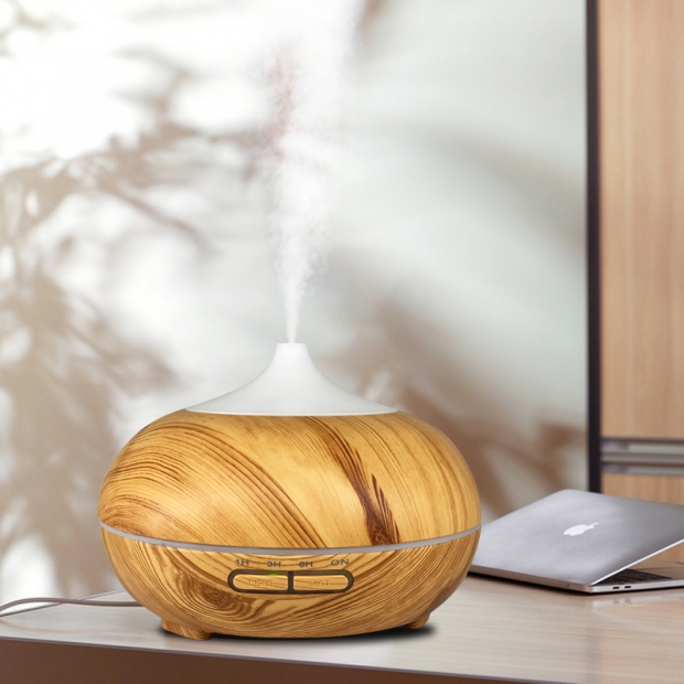 Wooden Aroma Diffuser with Time Setting.jpg