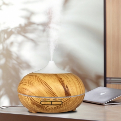 Wooden Aroma Diffuser with Time Setting.jpg